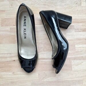 Patent Leather peeptoe pump heel Size 8.5